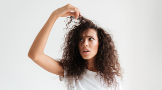 Preprosta, a učinkovita rutina za kodraste lase z milk_shake izdelki