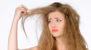 Kako obnoviti vlago v laseh po izsušitvi? 🥵